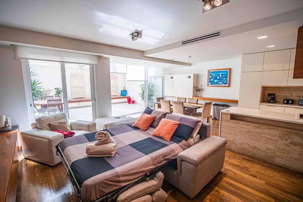 Pembroke St Julians Luxury, Comfort, Location Bagian luar foto