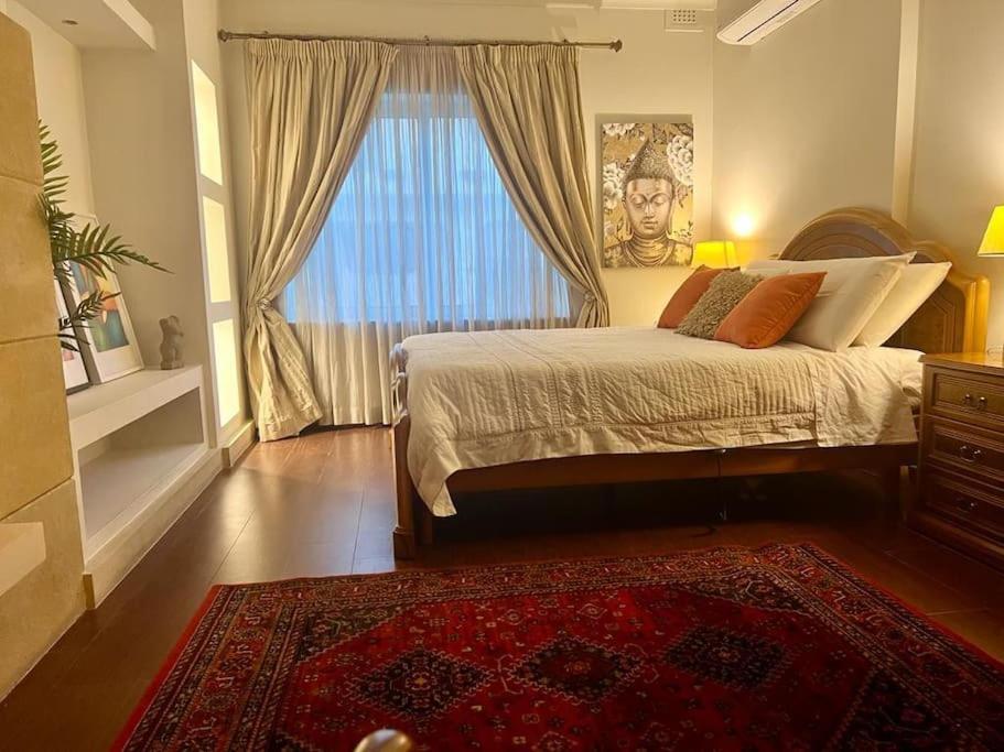 Pembroke St Julians Luxury, Comfort, Location Bagian luar foto